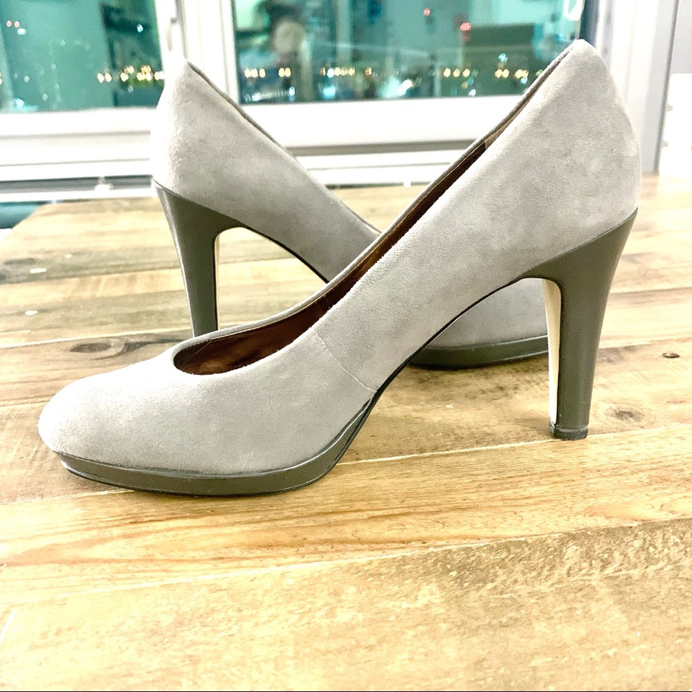 Enzo Angiolini Dominick gray suede pumps size 7